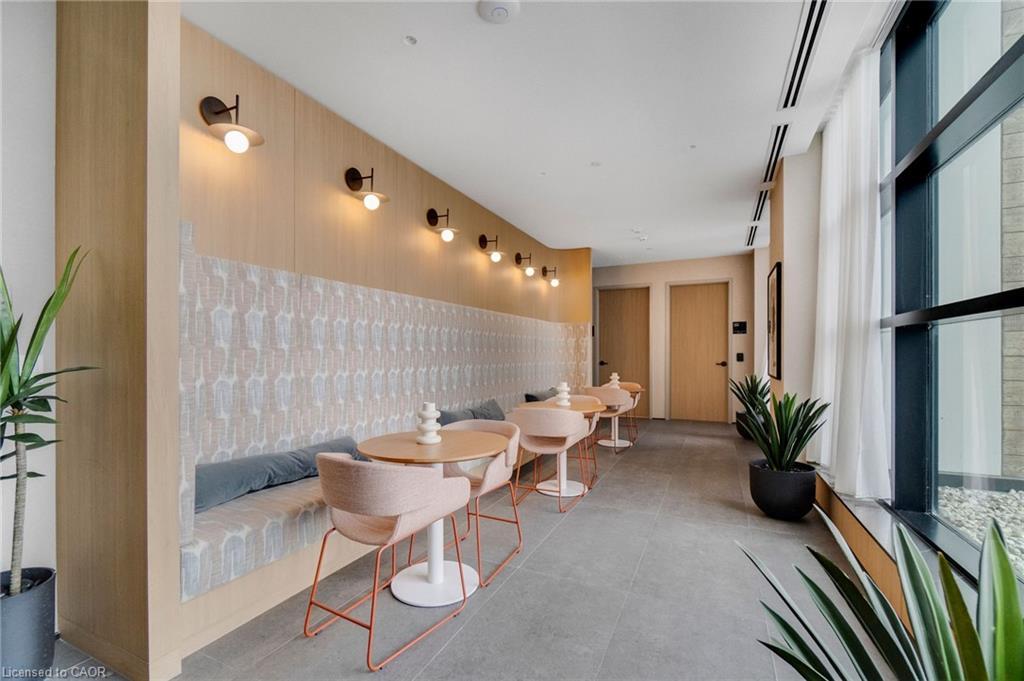 709-720 Whitlock Avenue, Milton, ON - Indoor Photo Showing Other Room