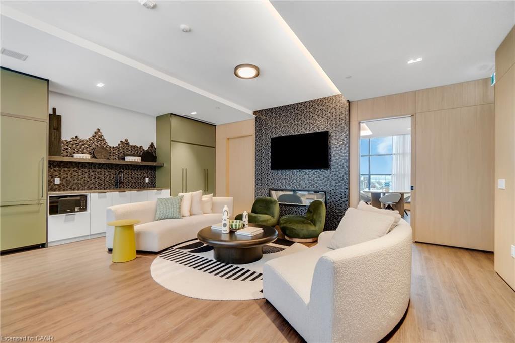 709-720 Whitlock Avenue, Milton, ON - Indoor Photo Showing Living Room With Fireplace