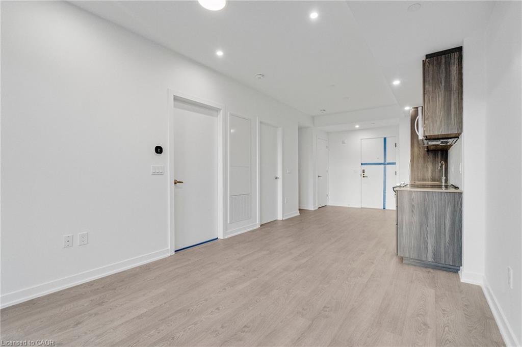 709-720 Whitlock Avenue, Milton, ON - Indoor