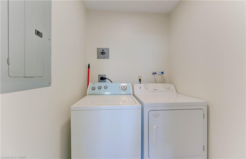 512-55 Blue Springs Drive, Waterloo, ON - Indoor Photo Showing Laundry Room