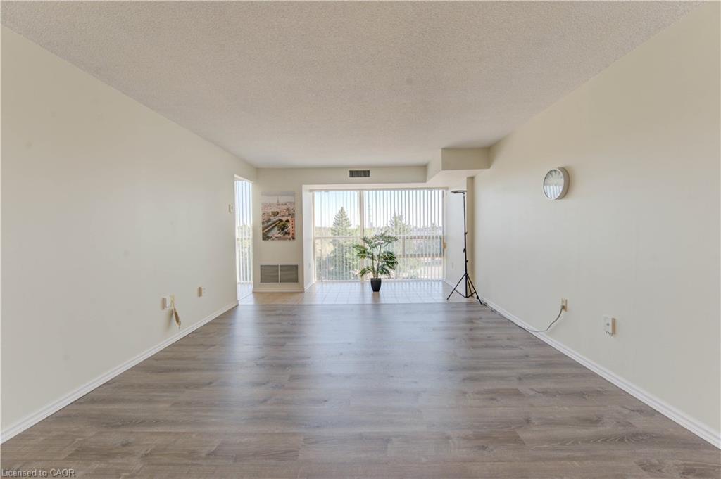 512-55 Blue Springs Drive, Waterloo, ON - Indoor