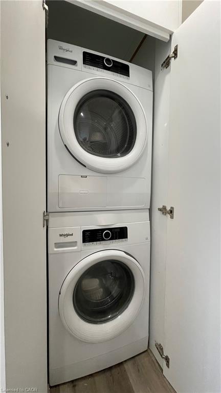 305-700 Lawrence Road, Hamilton, ON - Indoor Photo Showing Laundry Room