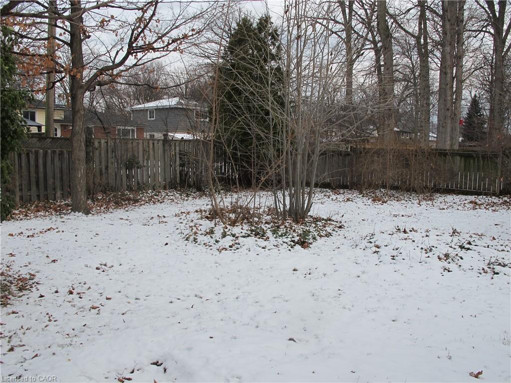 5280 Woodhaven Drive, Burlington, ON - Outdoor