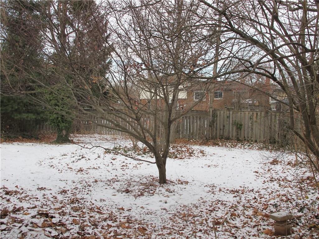 5280 Woodhaven Drive, Burlington, ON - Outdoor