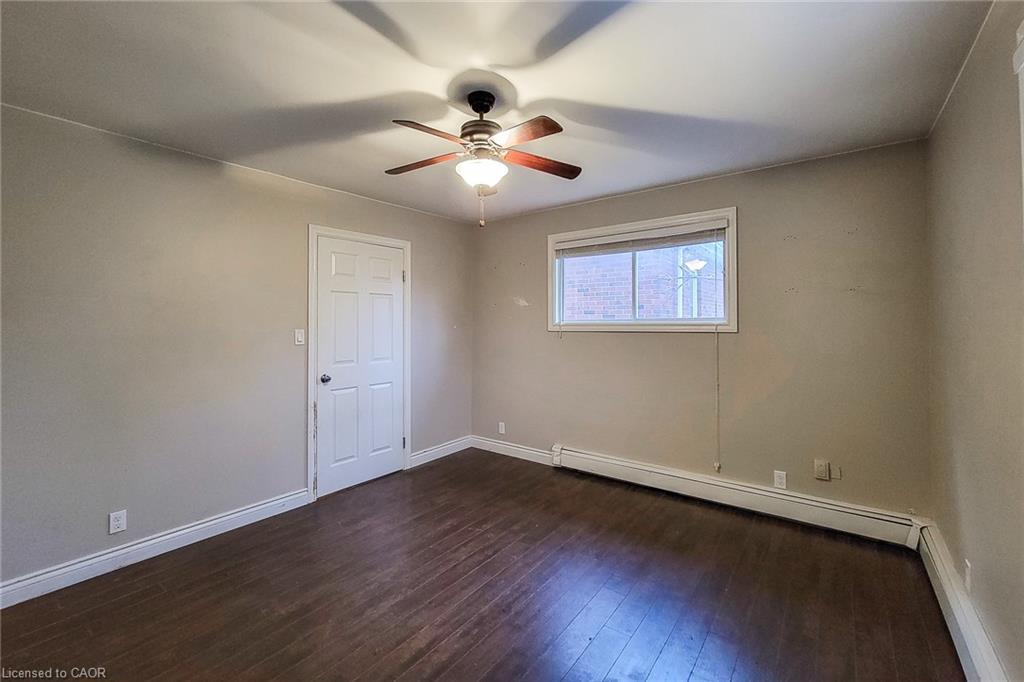 Main-41 Lake Avenue, Stoney Creek, ON - Indoor Photo Showing Other Room