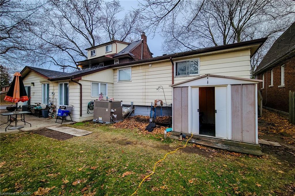 Main-41 Lake Avenue, Stoney Creek, ON - Outdoor With Exterior