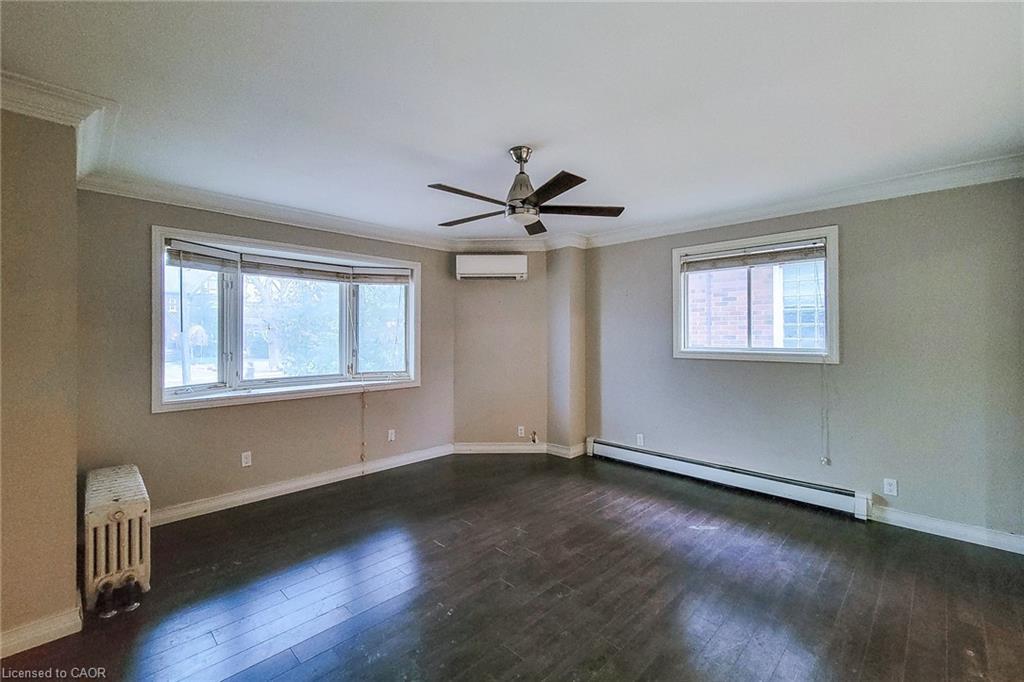 Main-41 Lake Avenue, Stoney Creek, ON - Indoor Photo Showing Other Room