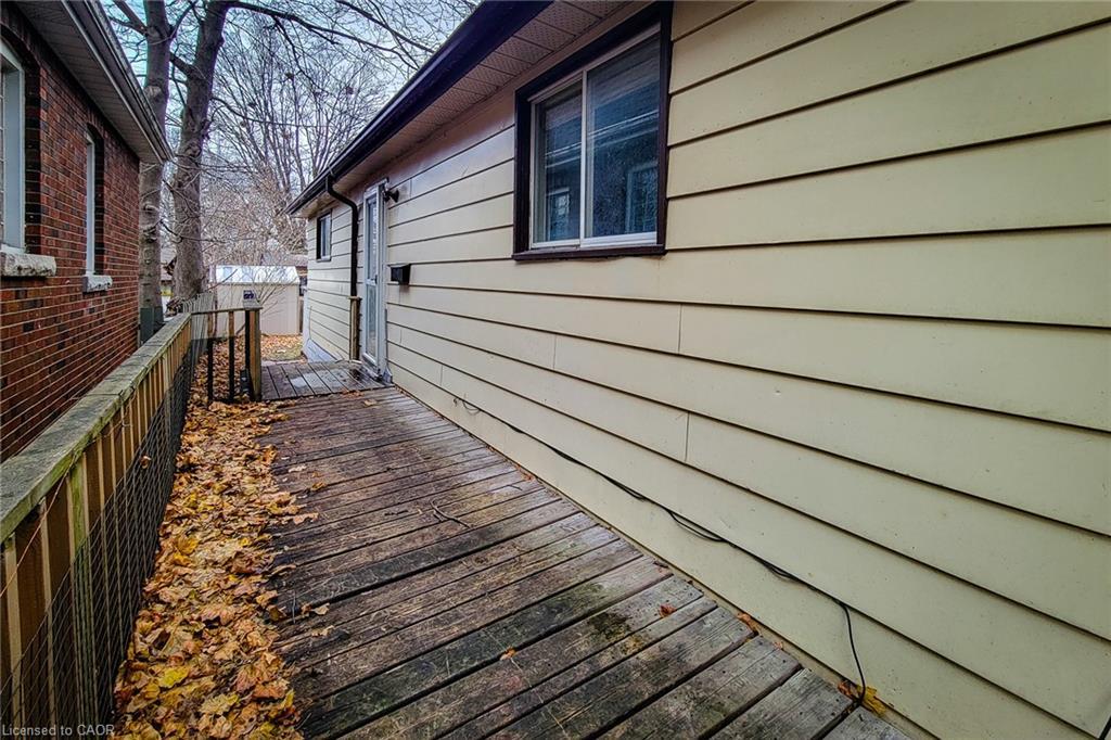 Main-41 Lake Avenue, Stoney Creek, ON - Outdoor With Exterior