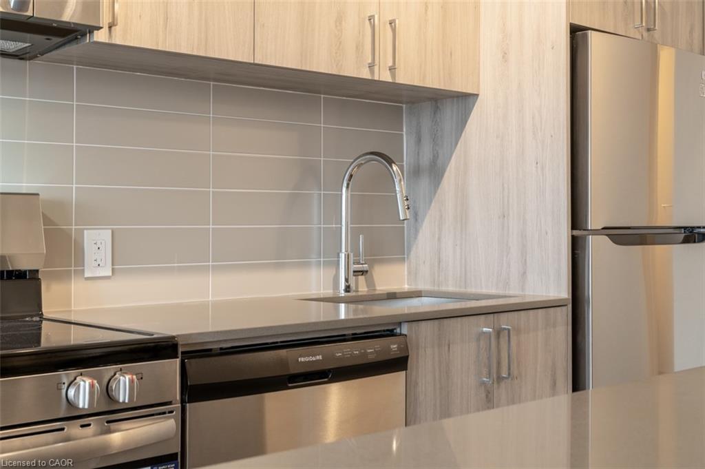 501-8020 Derry Road, Milton, ON - Indoor Photo Showing Kitchen With Stainless Steel Kitchen