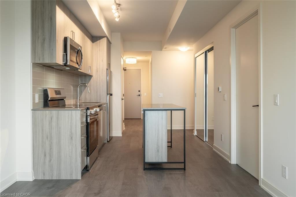 501-8020 Derry Road, Milton, ON - Indoor Photo Showing Kitchen