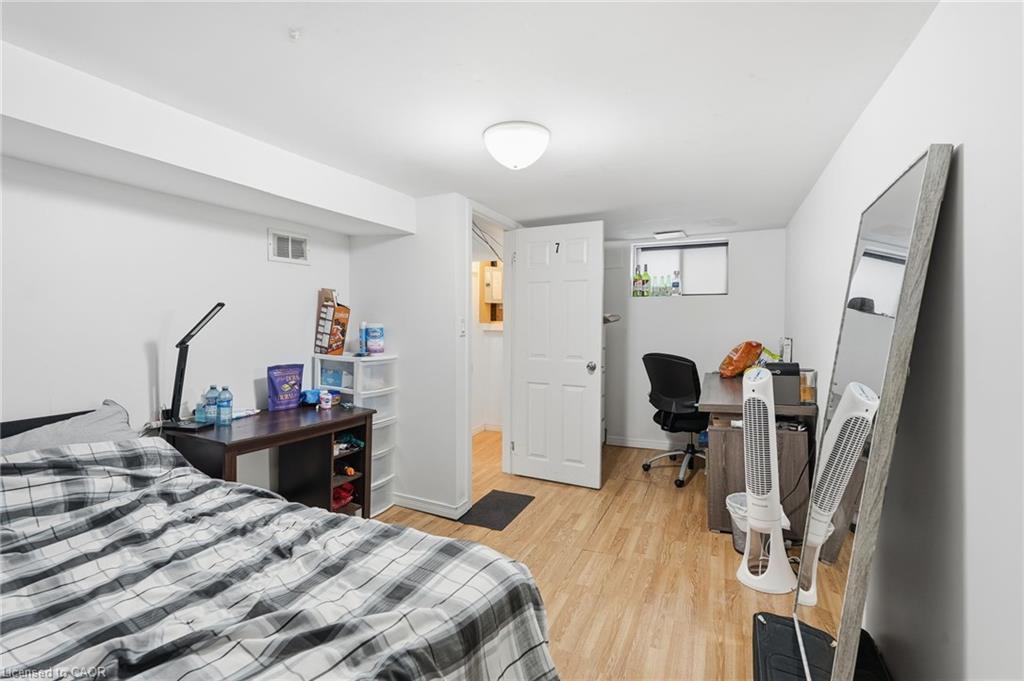 2 Gary Avenue, Hamilton, ON - Indoor Photo Showing Bedroom