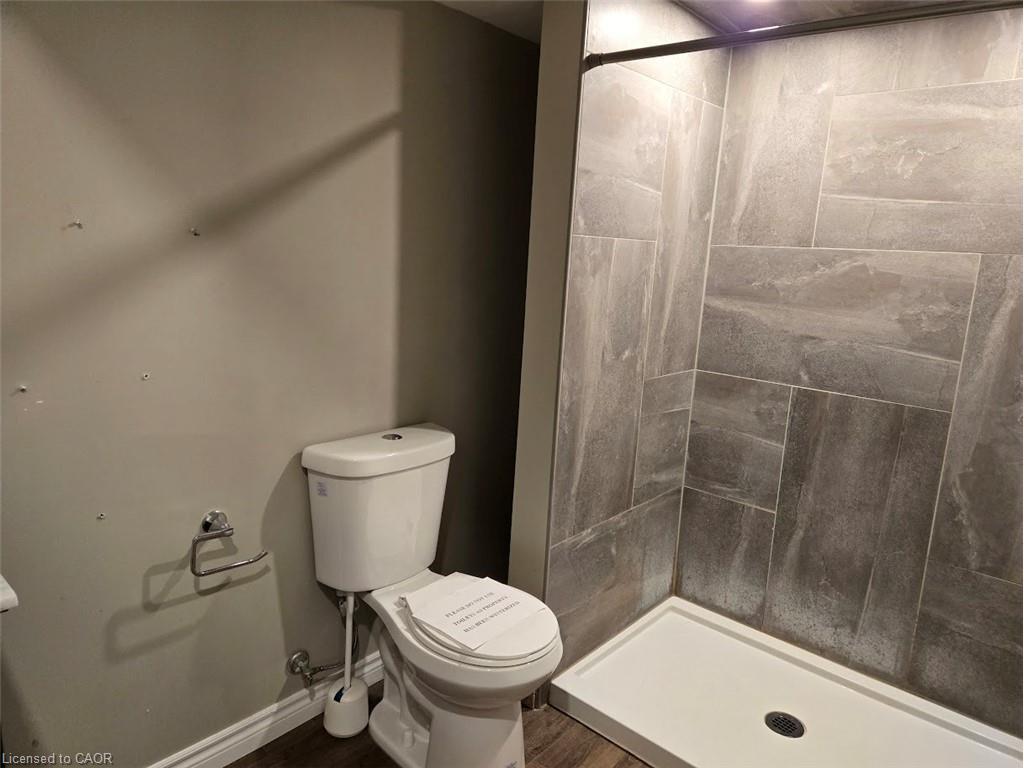 71 Cobblestone Drive, Paris, ON - Indoor Photo Showing Bathroom