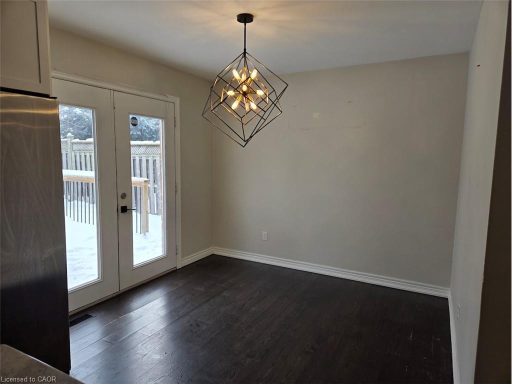 71 Cobblestone Drive, Paris, ON - Indoor Photo Showing Other Room