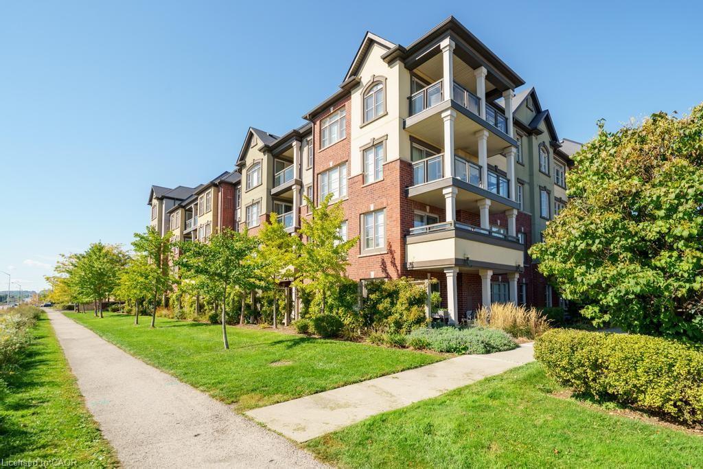 121-3070 Rotary Way, Burlington, ON - Outdoor With Facade