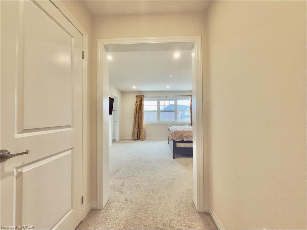 3147 Carding Mill Trail, Oakville, ON - Indoor Photo Showing Other Room