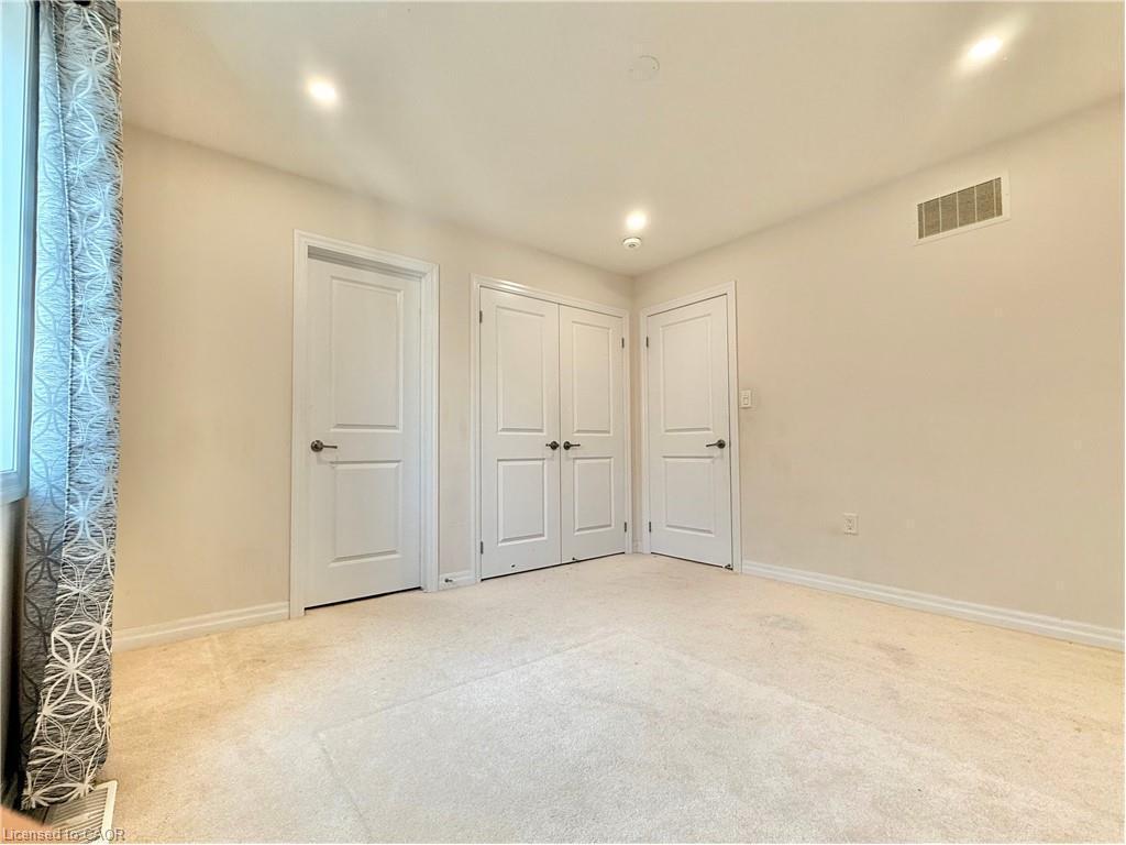 3147 Carding Mill Trail, Oakville, ON - Indoor Photo Showing Other Room