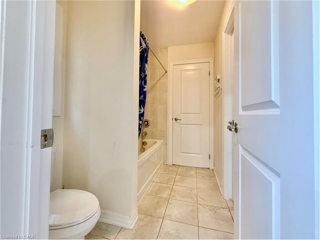 3147 Carding Mill Trail, Oakville, ON - Indoor Photo Showing Bathroom