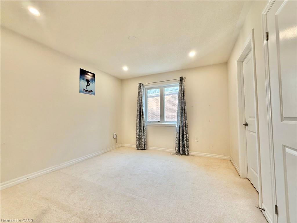 3147 Carding Mill Trail, Oakville, ON - Indoor Photo Showing Other Room