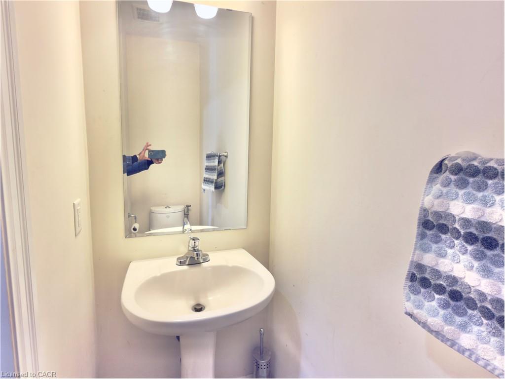 3147 Carding Mill Trail, Oakville, ON - Indoor Photo Showing Bathroom