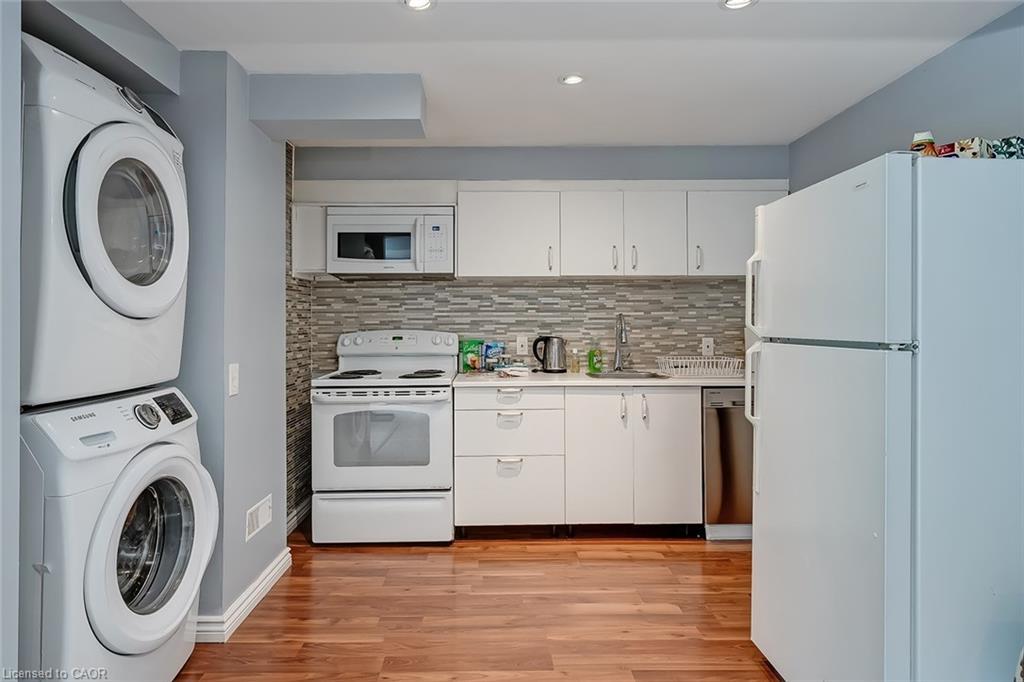 Lower-5410 Duchess Court, Burlington, ON - Indoor Photo Showing Laundry Room