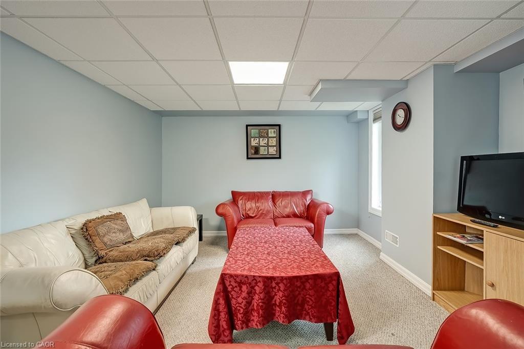 Lower-5410 Duchess Court, Burlington, ON - Indoor Photo Showing Basement