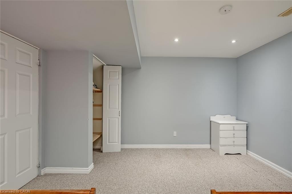 Lower-5410 Duchess Court, Burlington, ON - Indoor Photo Showing Other Room