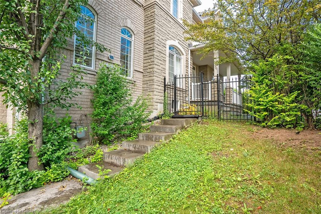 Lower-5410 Duchess Court, Burlington, ON - Outdoor