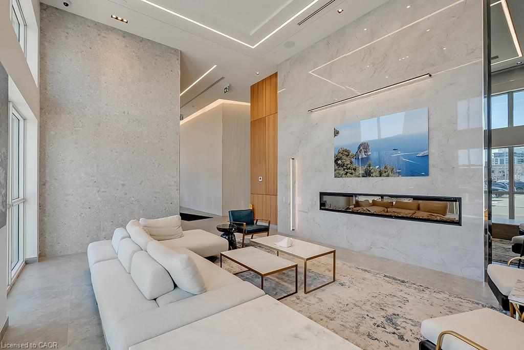 415-509 Dundas Street W, Oakville, ON - Indoor Photo Showing Other Room