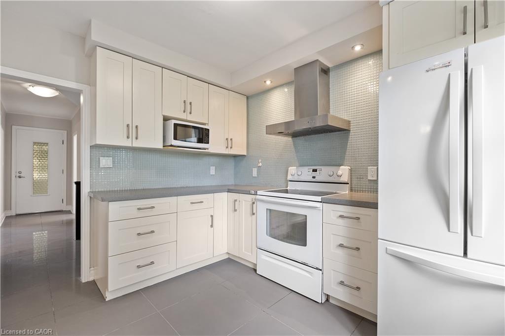 69 Hillview Road, St. Catharines, ON - Indoor Photo Showing Kitchen