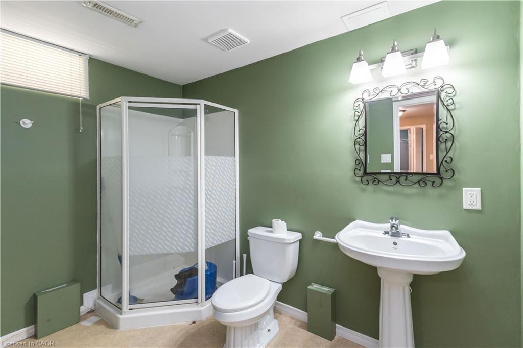 21 Axford Parkway, St. Thomas, ON - Indoor Photo Showing Bathroom