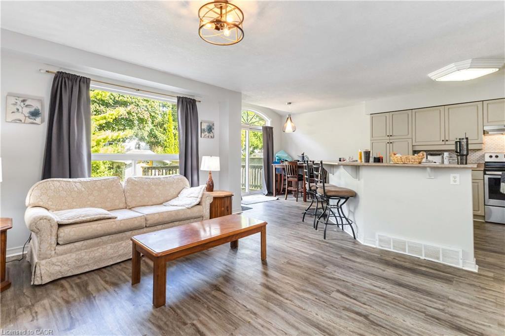 21 Axford Parkway, St. Thomas, ON - Indoor Photo Showing Living Room