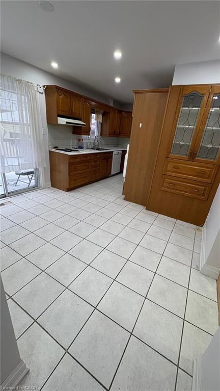 25 Munroe Street, Kitchener, ON - Indoor