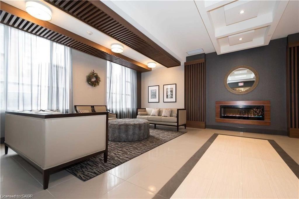 1011-150 Main Street W, Hamilton, ON - Indoor