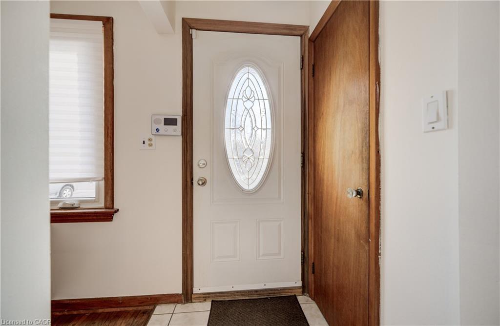 150 Howard Avenue, Hamilton, ON - Indoor Photo Showing Other Room