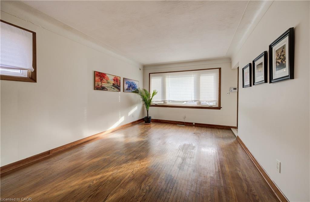 150 Howard Avenue, Hamilton, ON - Indoor Photo Showing Other Room