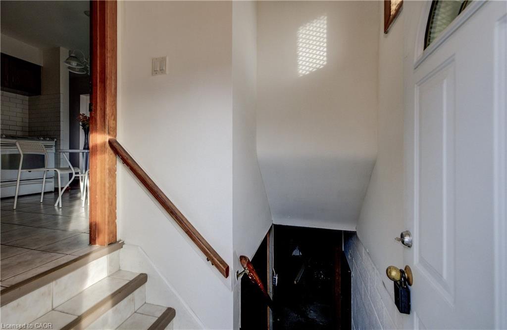 150 Howard Avenue, Hamilton, ON - Indoor Photo Showing Other Room