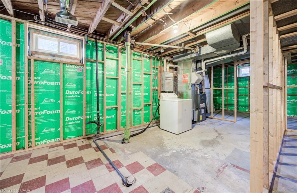 150 Howard Avenue, Hamilton, ON - Indoor Photo Showing Basement