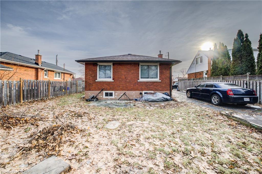 150 Howard Avenue, Hamilton, ON - Outdoor With Exterior