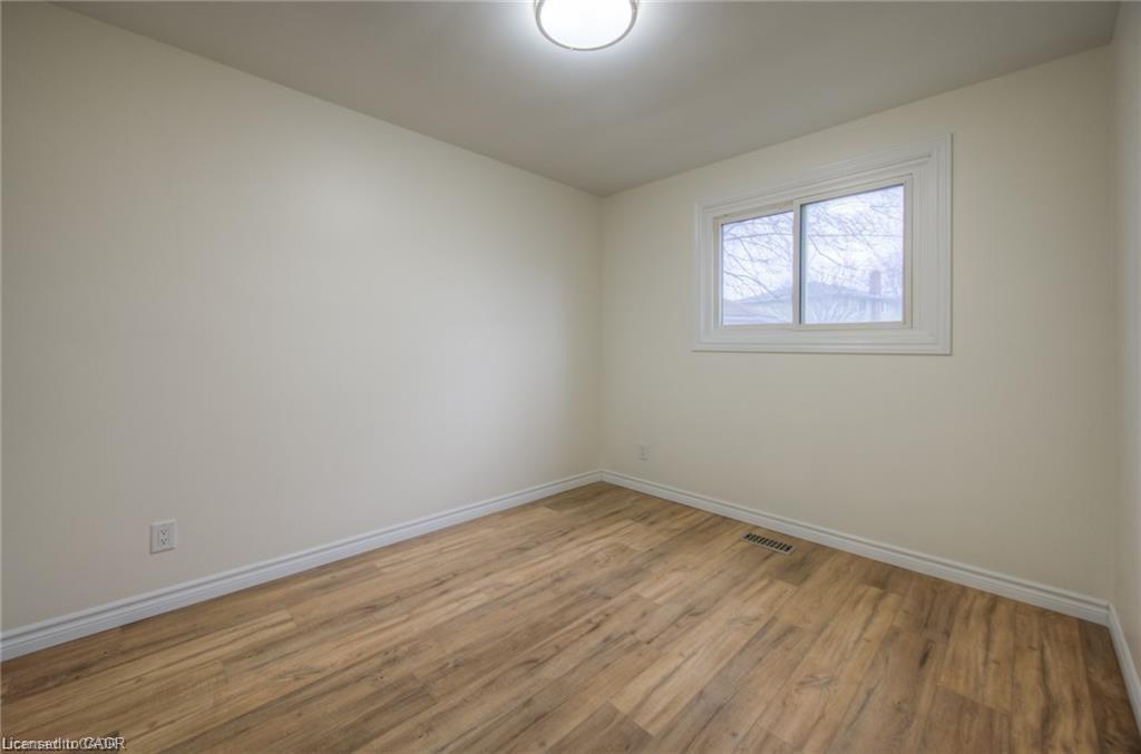 248 Cyrus Street, Cambridge, ON - Indoor Photo Showing Other Room