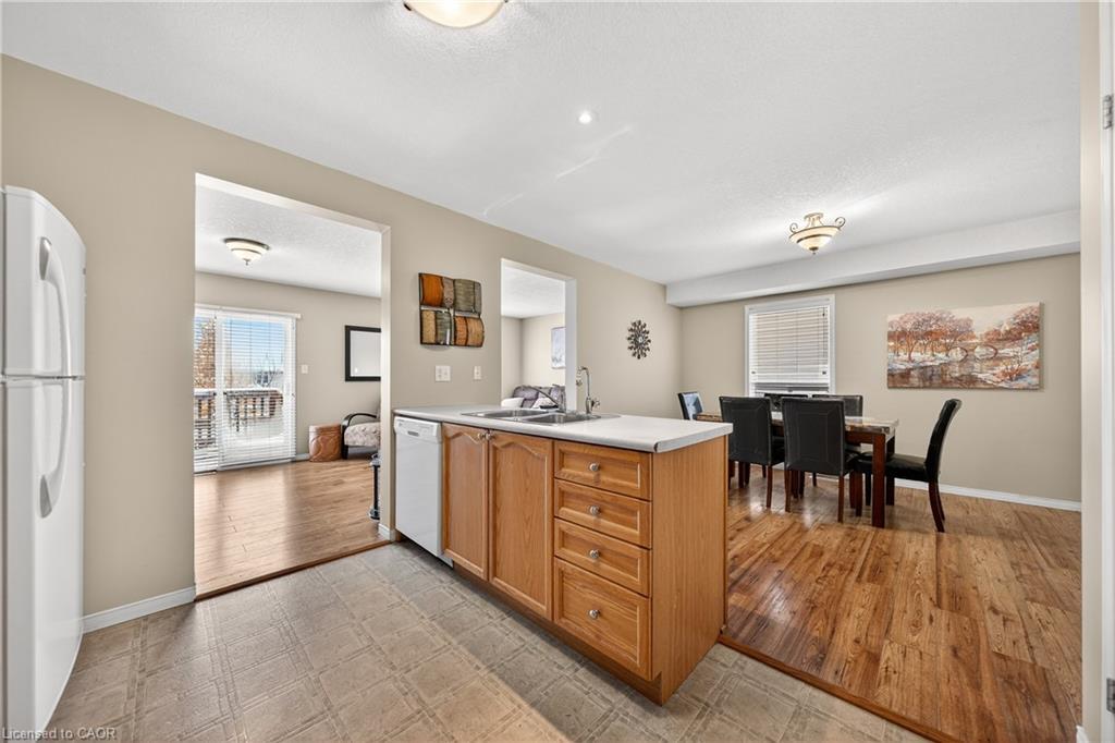 775 Karlsfeld Road, Waterloo, ON - Indoor