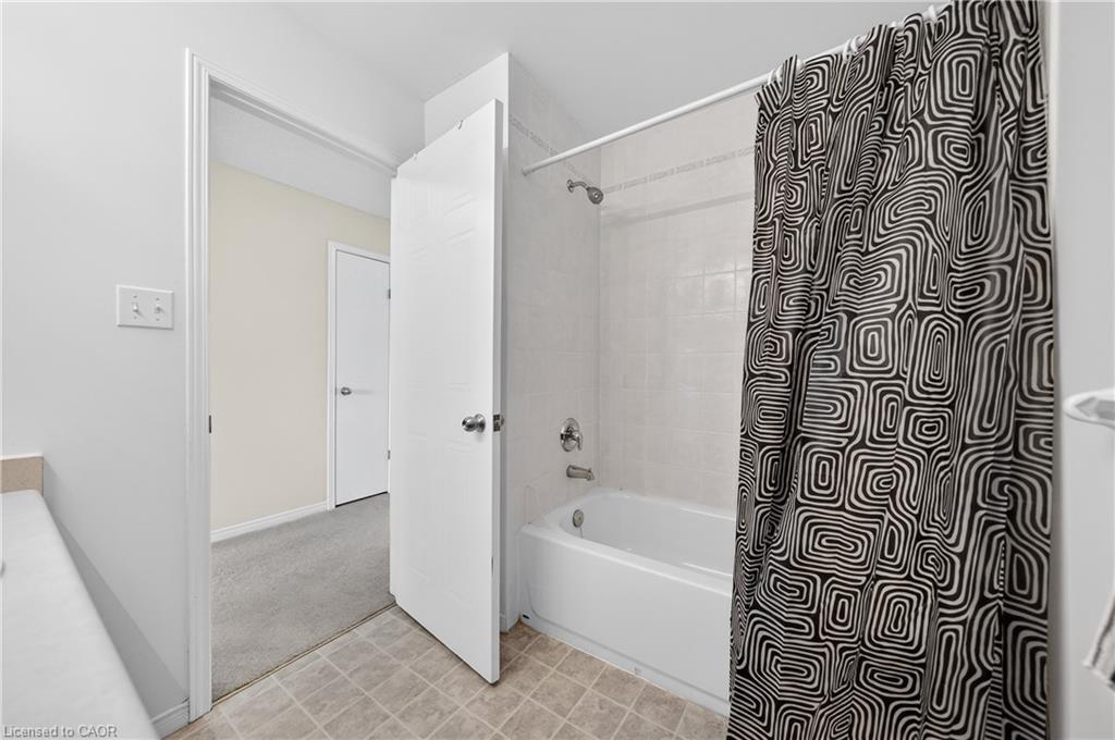 775 Karlsfeld Road, Waterloo, ON - Indoor Photo Showing Bathroom