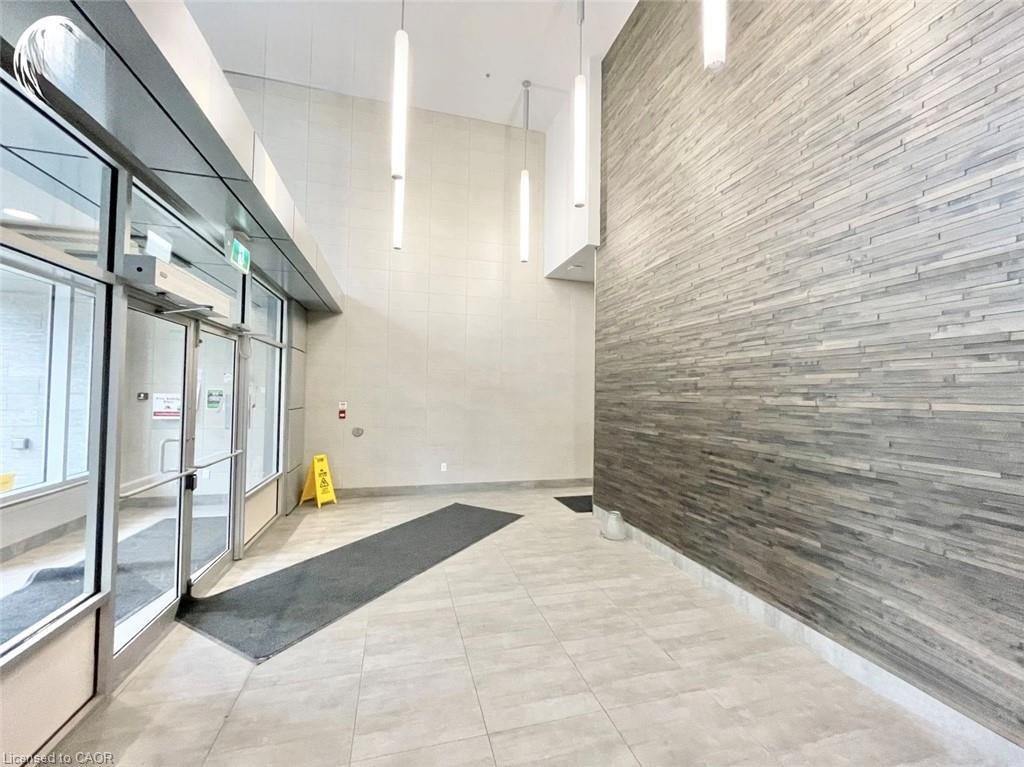 1903-318 Spruce Street, Waterloo, ON - Indoor Photo Showing Other Room