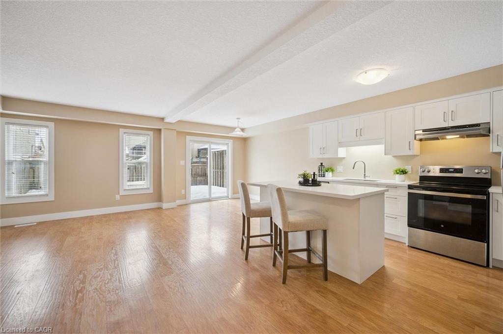 298 Sophia Crescent, Kitchener, ON - Indoor Photo Showing Kitchen