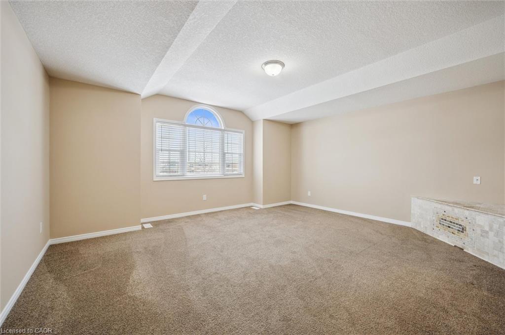 298 Sophia Crescent, Kitchener, ON - Indoor Photo Showing Other Room