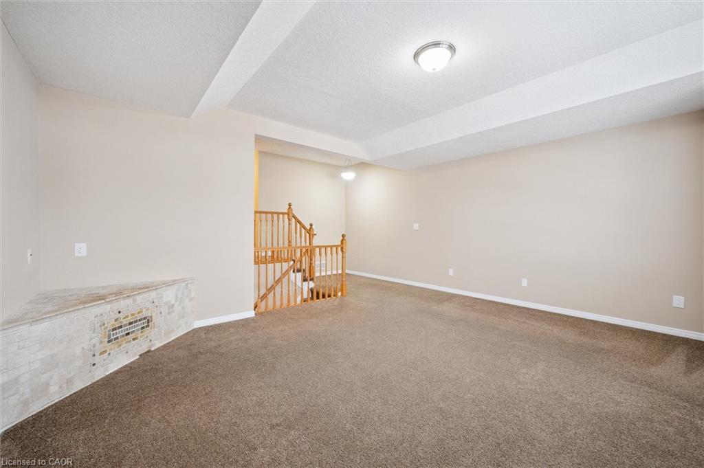 298 Sophia Crescent, Kitchener, ON - Indoor Photo Showing Other Room