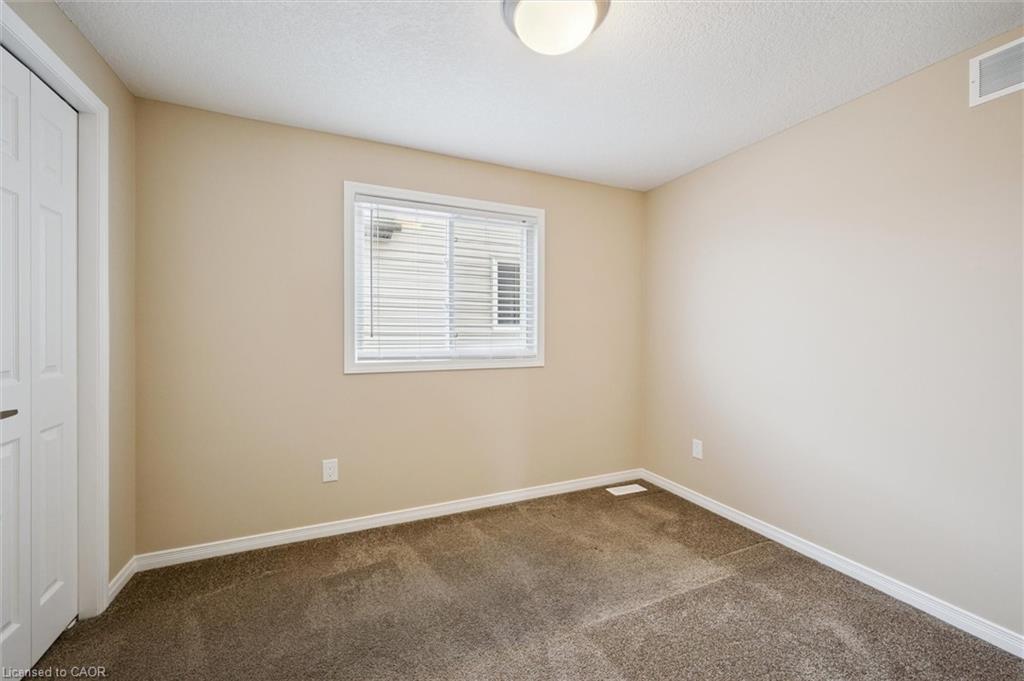 298 Sophia Crescent, Kitchener, ON - Indoor Photo Showing Other Room