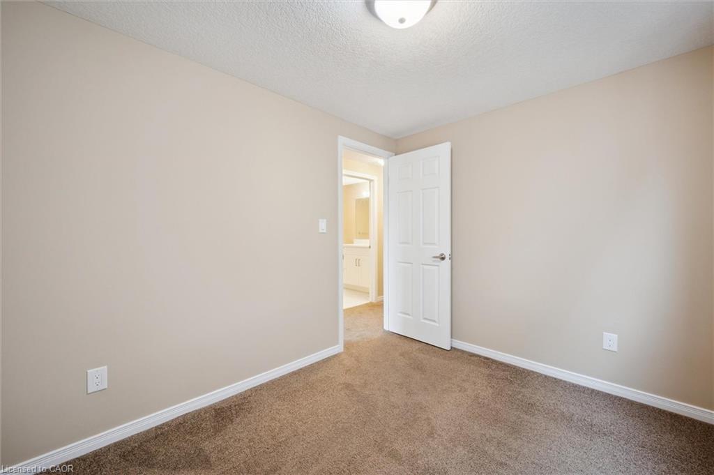 298 Sophia Crescent, Kitchener, ON - Indoor Photo Showing Other Room