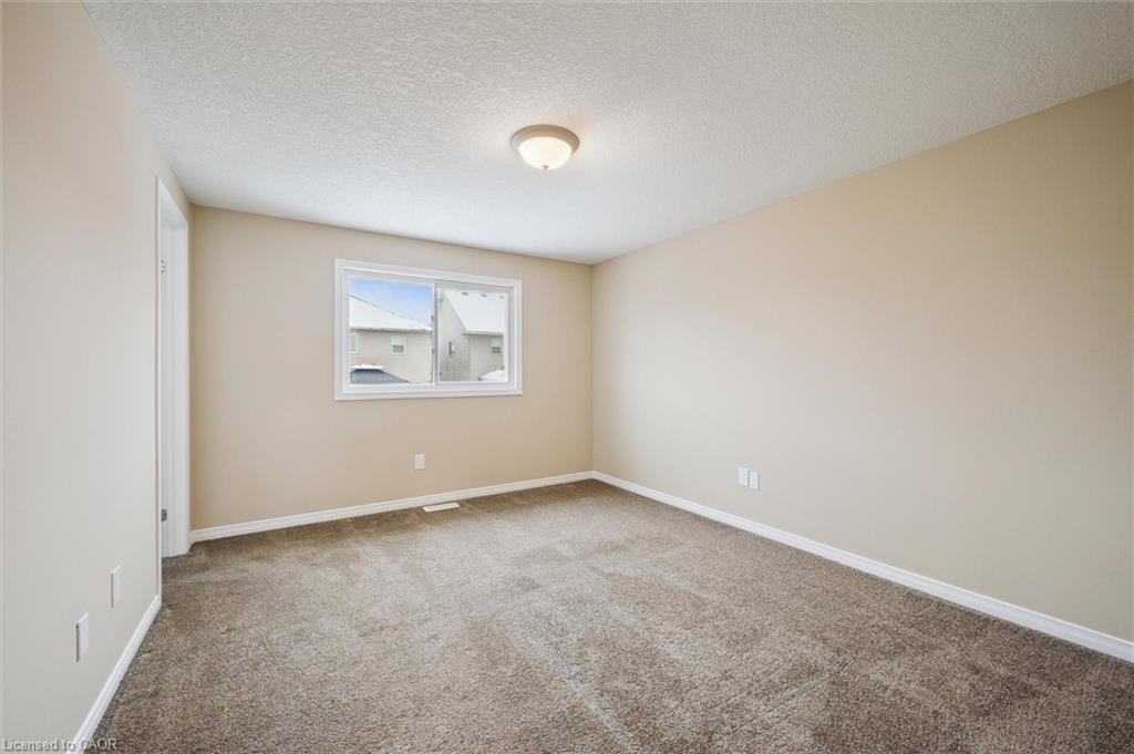 298 Sophia Crescent, Kitchener, ON - Indoor Photo Showing Other Room