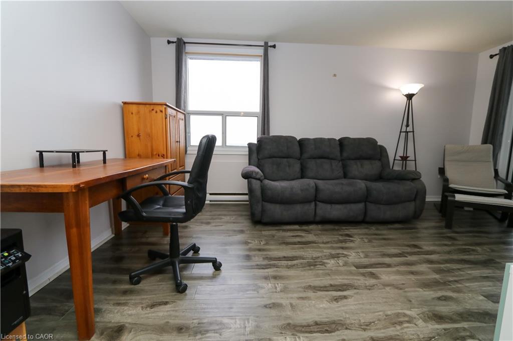 919-200 Jamieson Parkway, Cambridge, ON - Indoor