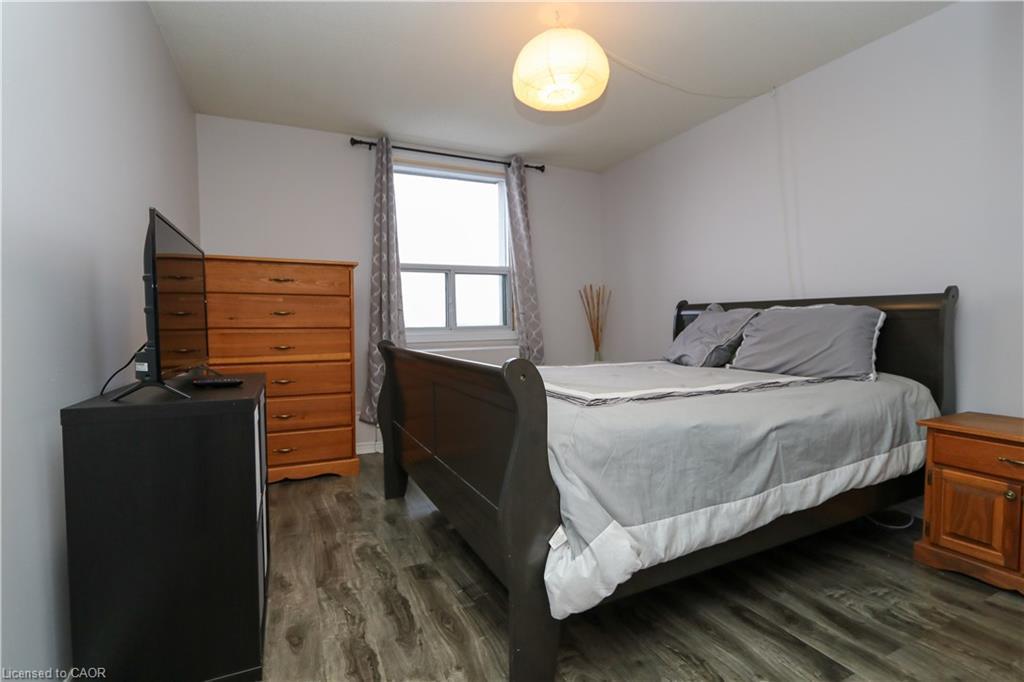 919-200 Jamieson Parkway, Cambridge, ON - Indoor Photo Showing Bedroom